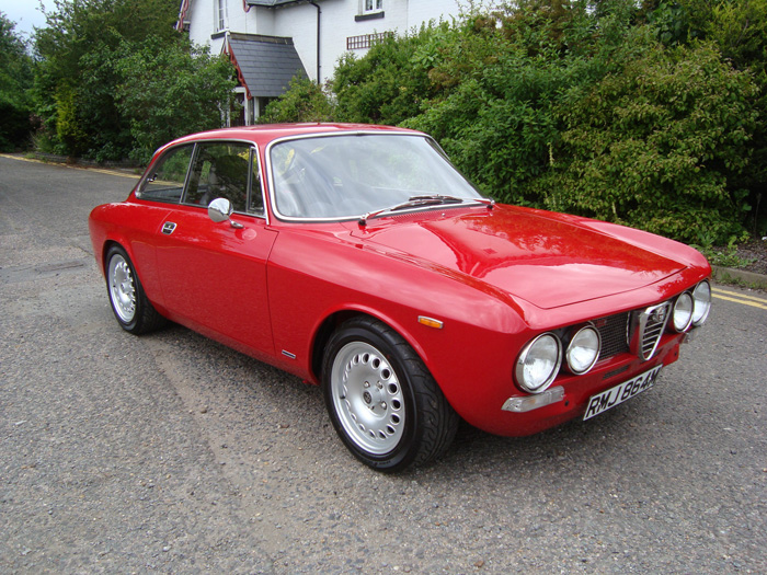 1973 Alfa Romeo GTV 105 Bertone Giulia Coupe 1