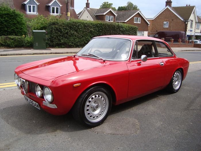 1973 Alfa Romeo GTV 105 Bertone Giulia Coupe 2