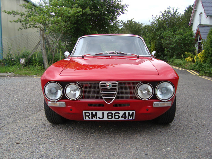 1973 Alfa Romeo GTV 105 Bertone Giulia Coupe Front