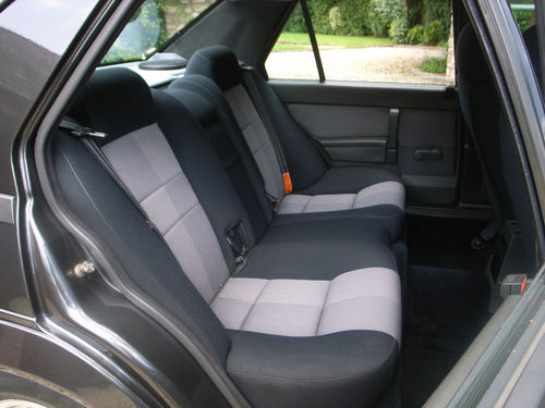 1991 Alfa Romeo 75 2.0 Twin Spark LE Rear Interior