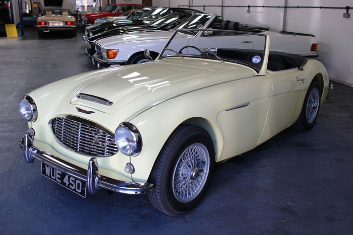 1957 Austin Healey 100-6 BN4 3