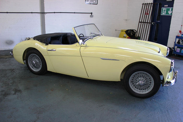 1957 Austin Healey 100-6 BN4 5