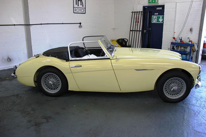 1957 Austin Healey 100-6 BN4 Side