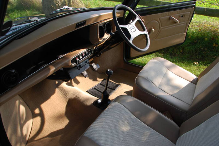 1988 mini 1000 city interior 2