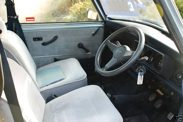 1987 austin mini mayfair interior