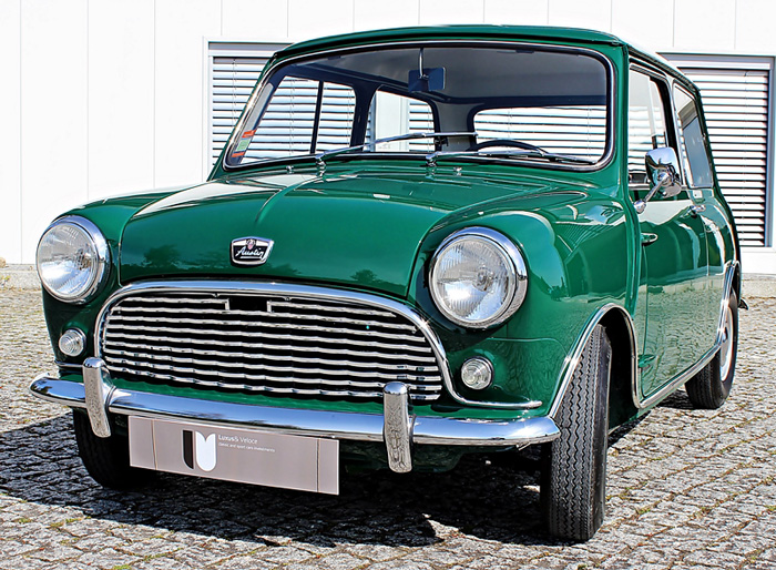 1962 Austin Mini Super Seven Front