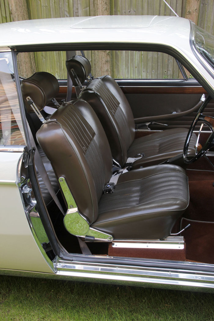 1968 BMW 2000CS Coupe Interior Seats