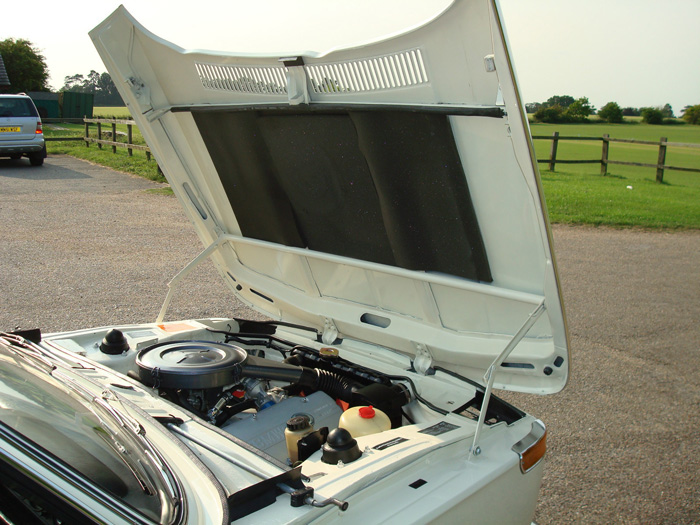 1973 BMW 2002 Cabriolet Bonnet