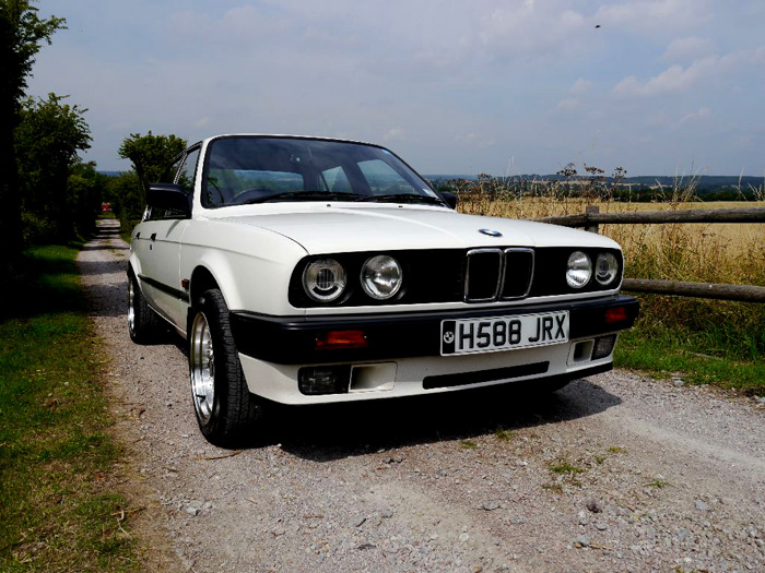 1990 BMW E30 320i 1