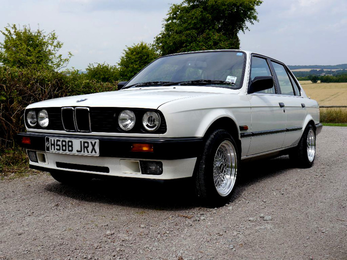 1990 BMW E30 320i 2