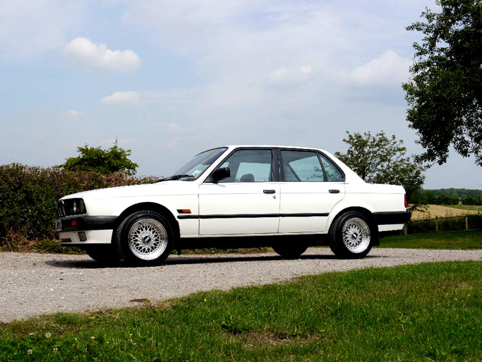 1990 BMW E30 320i 3