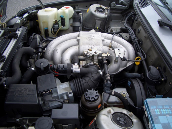 1989 e30 bmw 325i se auto engine bay