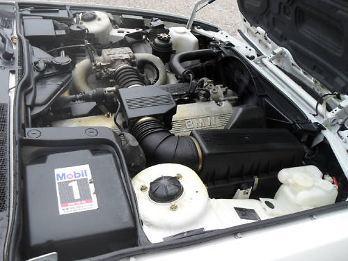 1991 bmw 735i se engine bay