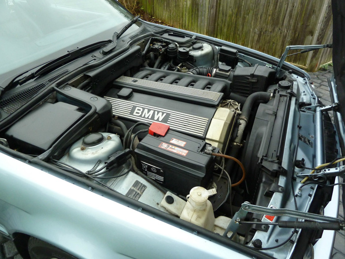 1991 BMW E34 525i SE Engine Bay