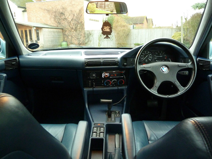 1991 BMW E34 525i SE Interior Dashboard