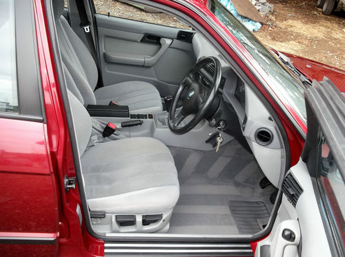 1993 BMW E34 525 SE Front Interior 1