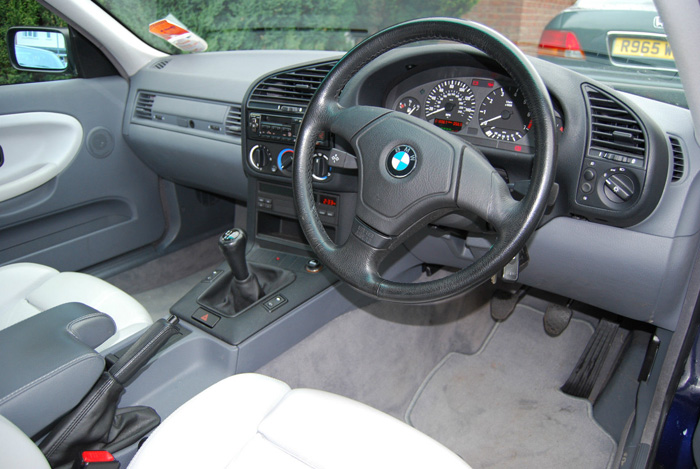 1996 BMW E36 328i Coupe Interior Dashboard
