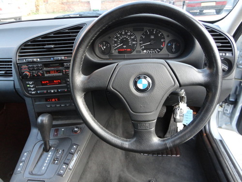 1997 bmw 3 series touring 323i 2.5 auto dashboard