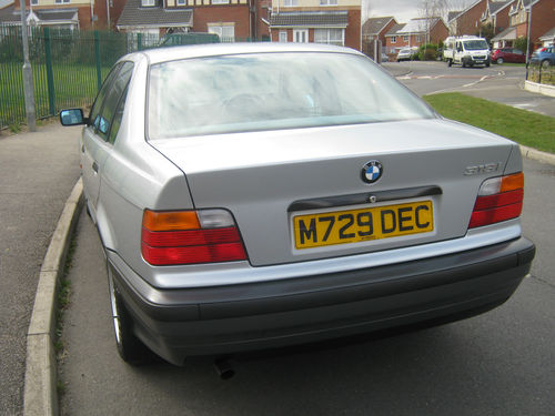 1995 BMW 318i Back