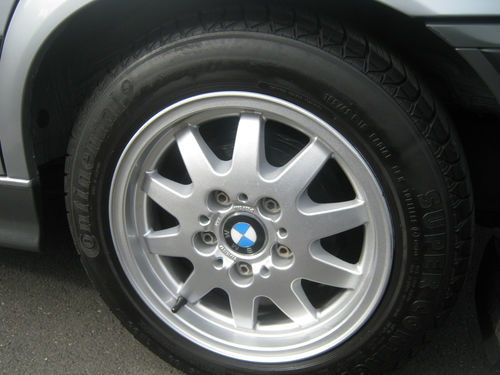 1995 BMW 318i Wheel