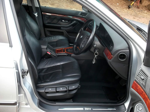 1997 BMW E39 523 2.5 SE Front Interior 1