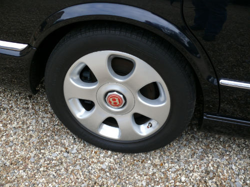 2001 bentley arnage 6.8 auto red label wheel