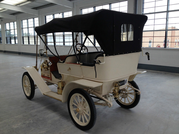 1910 Buick Model 10 Convertible 4