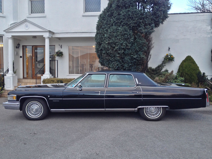 1976 Cadillac Fleetwood Brougham Sedan 8.2 V8 3