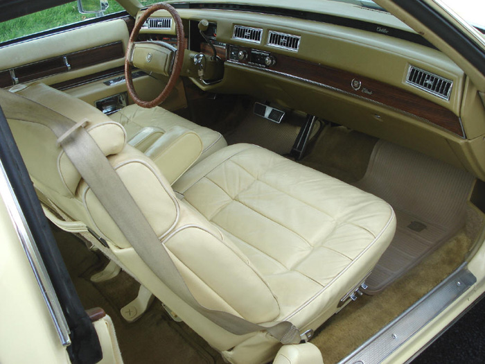 1977 Cadillac Fleetwood Eldorado 7.0 V8 Front Interior 1