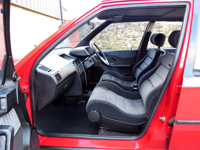 1989 Citroen BX 16 RS Pilot SE Interior 1