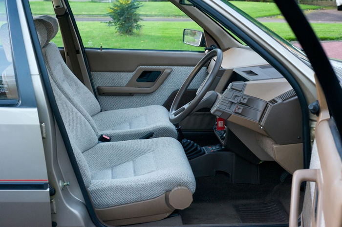 1985 Citroen BX 19 GT Interior 1