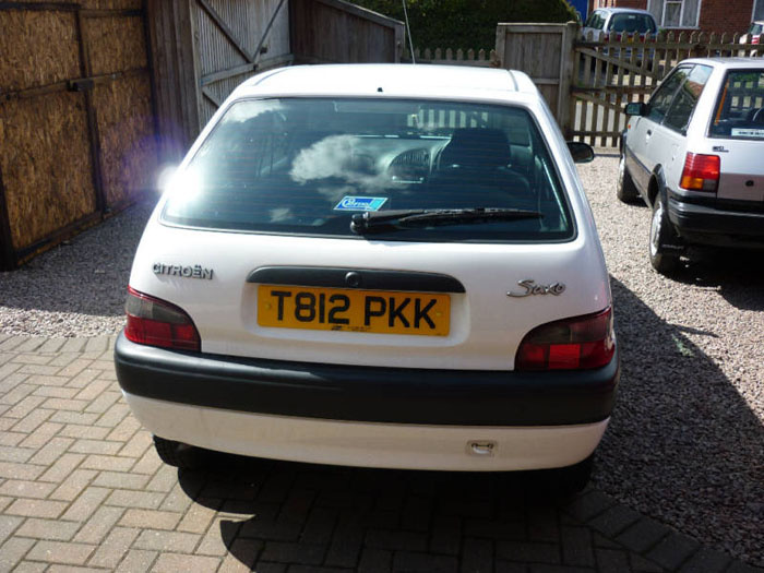 1999 citroen saxo white 4