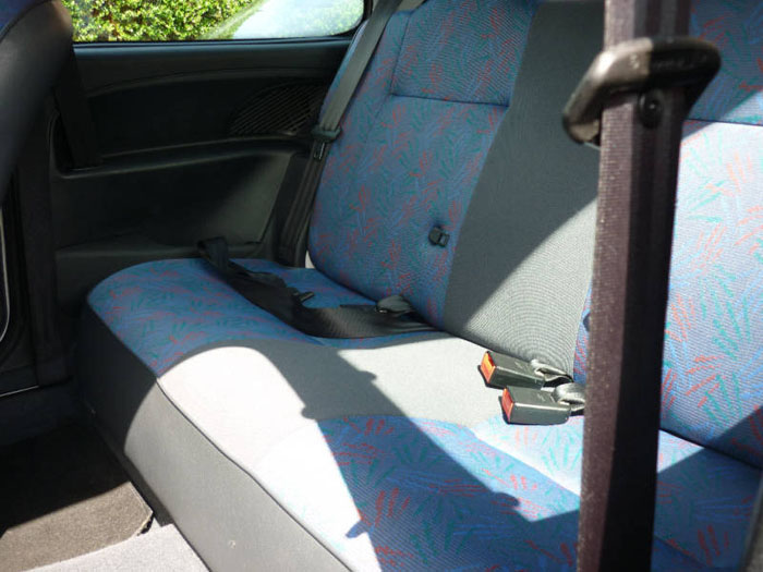 1999 citroen saxo white rear seats