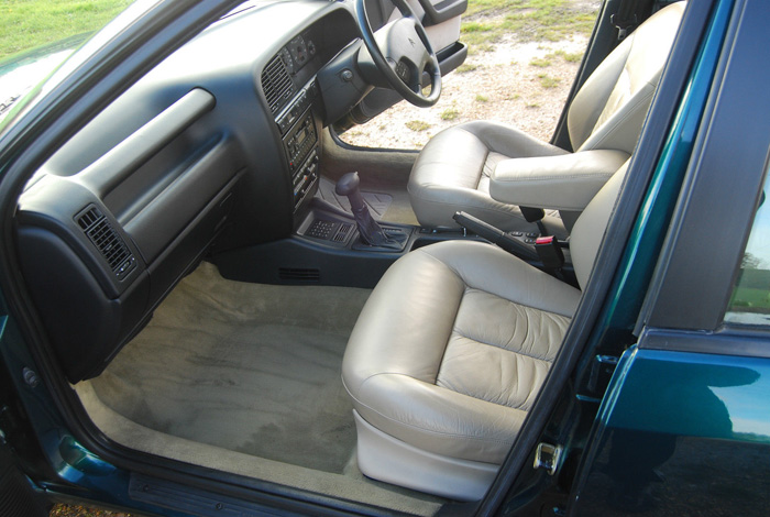 1994 Citroen Xantia 2.0 VSX Front Interior 1