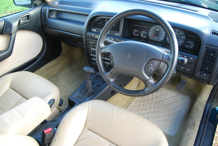 1994 Citroen Xantia 2.0 VSX Front Interior 3