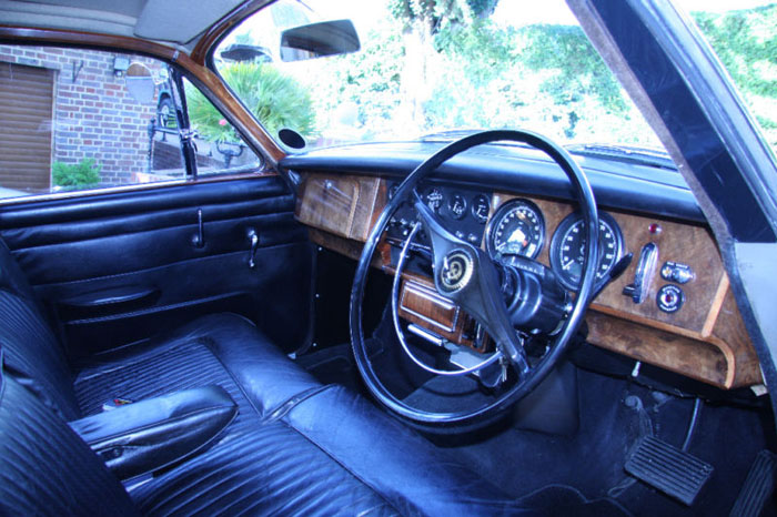 1967 jaguar daimler v250 mkii interior 1
