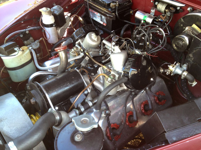 1965 daimler v8 250 regency red engine bay
