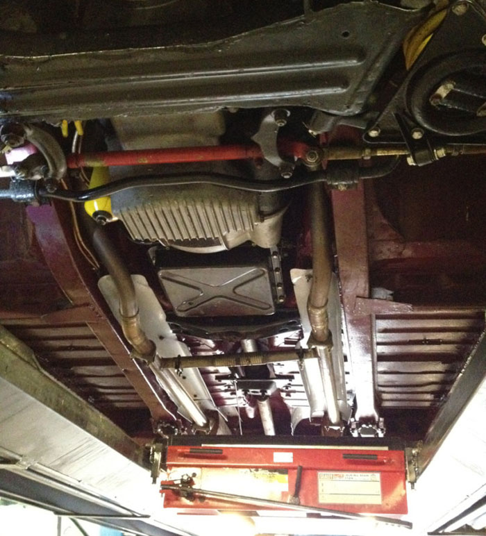 1965 daimler v8 250 regency red underside