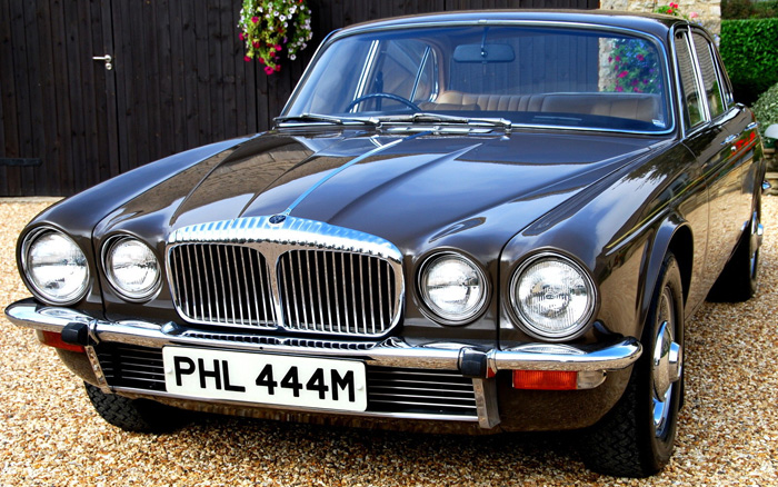 1974 Daimler Double Six Series II 5.3 V12 1