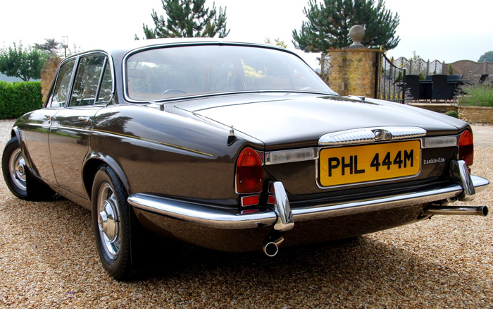 1974 Daimler Double Six Series II 5.3 V12 3