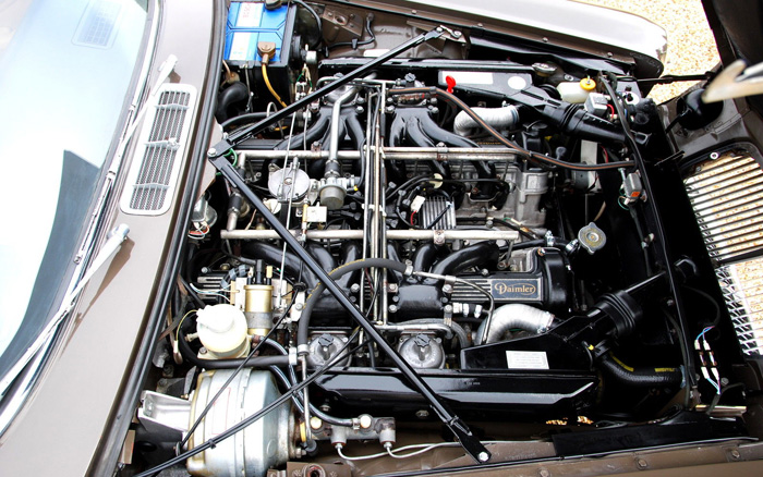 1974 Daimler Double Six Series II 5.3 V12 Engine Bay
