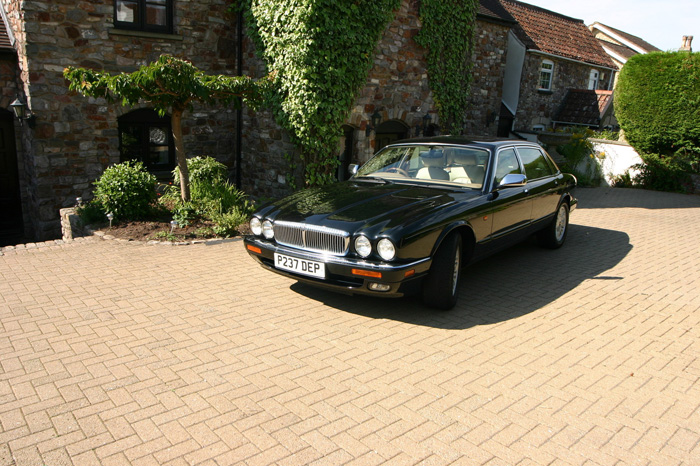 1996 Daimler Six 4.0 Front