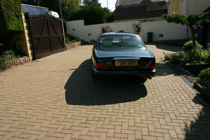 1996 Daimler Six 4.0 Rear