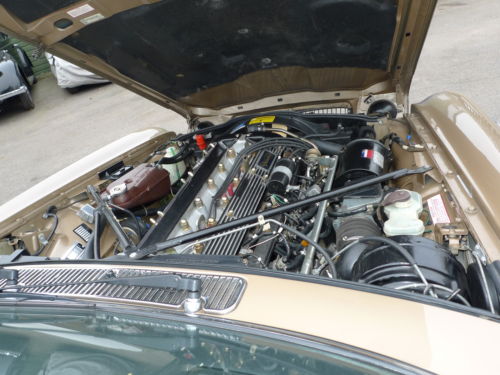 1983 Daimler Sovereign S3 4.2 Engine Bay