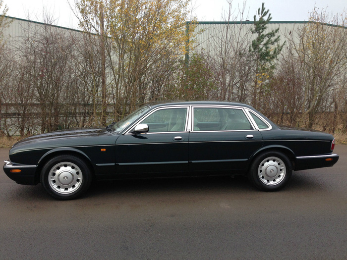 1998 Daimler X308 Super V8 LWB 7