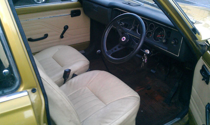 1976 datsun 100a cherry e10 interior