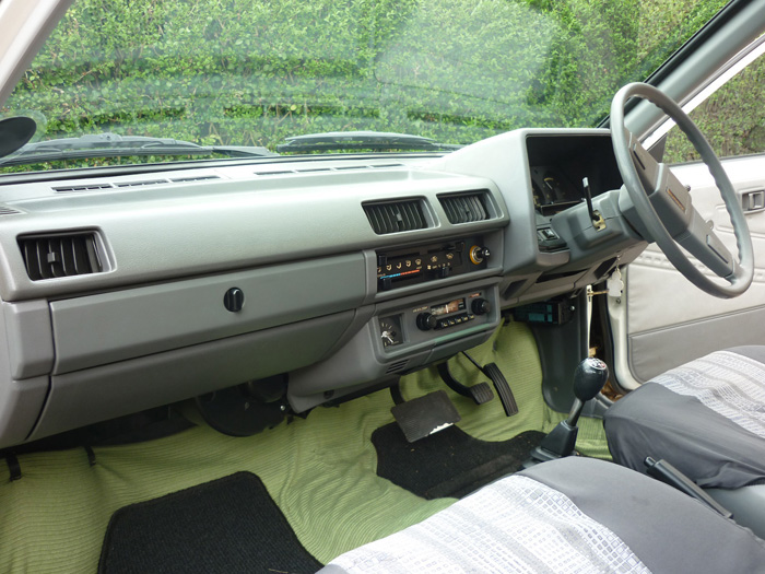1982 Datsun Sunny B11 1.5 DX Estate Interior Dashboard