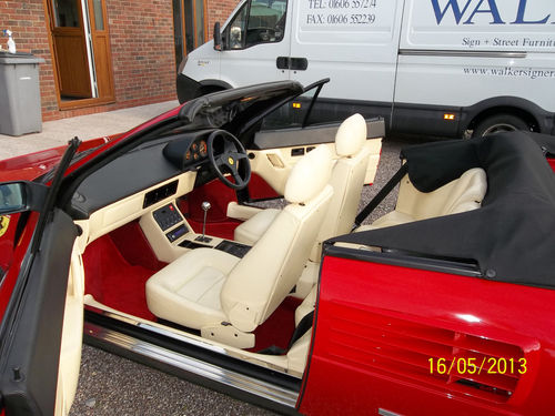 1990 Ferrari Mondial 3.4t Interior 1