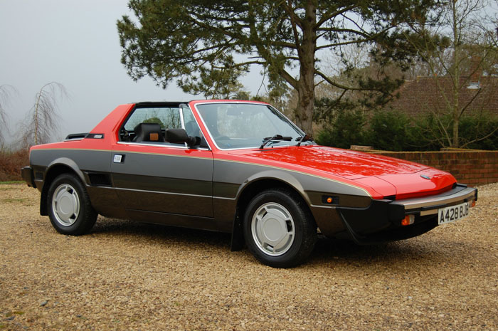 1984 Fiat X19 VS 1