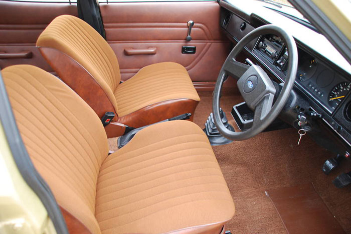 1979 ford cortina mk 4 1.6l interior 2